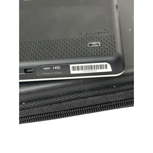 Garmin Nuvi 1450 GPS Bundle With Cord  And Case 23F663526 - Picture 2 of 3